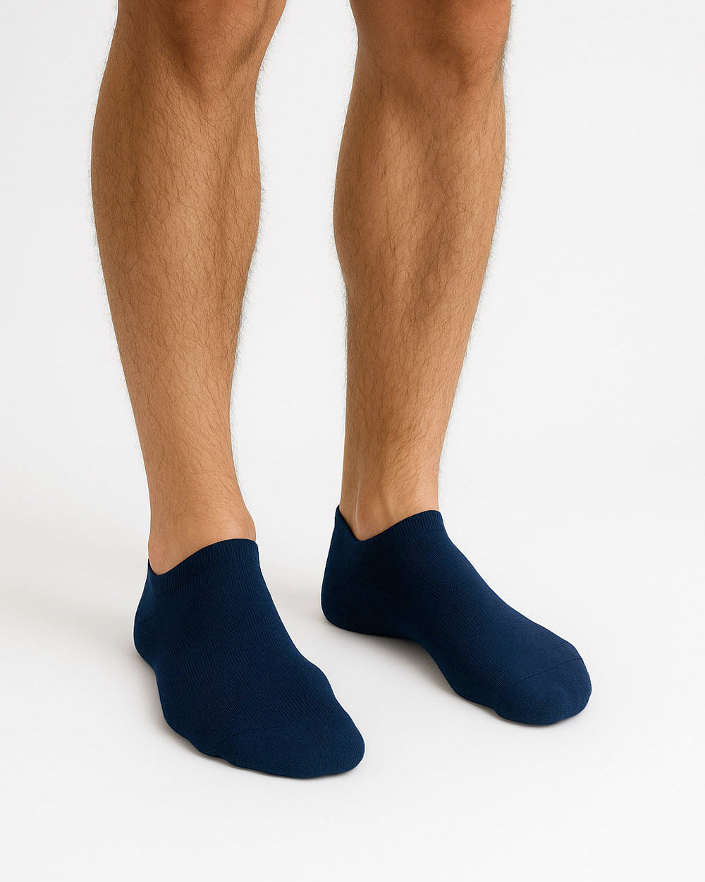 Teget bambus kratke čarape Good Willy – svežina i higijena
Bambus teget čarape – close up teksture
Teget bambus čarape na nozi – lifestyle prikaz