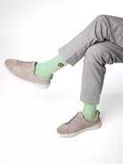 Mint Green crew čarape Good Willy – sveža zelena nijansa
Mint Green čarape – detalj logotipa tigra
Mint čarape na nozi – lifestyle prikaz
Premium mint čarape – close up teksture
carape za crossfit