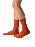 Brown crew čarape Good Willy – old money stil
Braon crew čarape – detalj logotipa tigra
Brown čarape na nozi – lifestyle prikaz
Premium braon čarape – close up materijala
Carape za crossfit