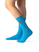 Blue crew čarape Good Willy – premium udobnost
Plave crew čarape – detalj logotipa tigra
Blue čarape na nozi – lifestyle prikaz
Premium plave čarape – close up materijala
Plave sportske carape